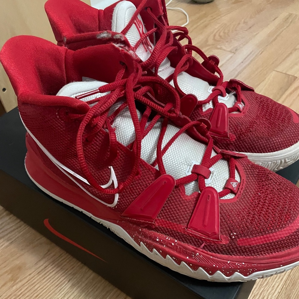 Kyrie 7 TB